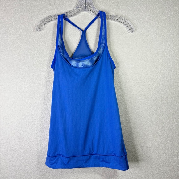 Lululemon Tank Top Athletic Built-In Bra Racerback Blue‎ Size 4 - Picture 1 of 6